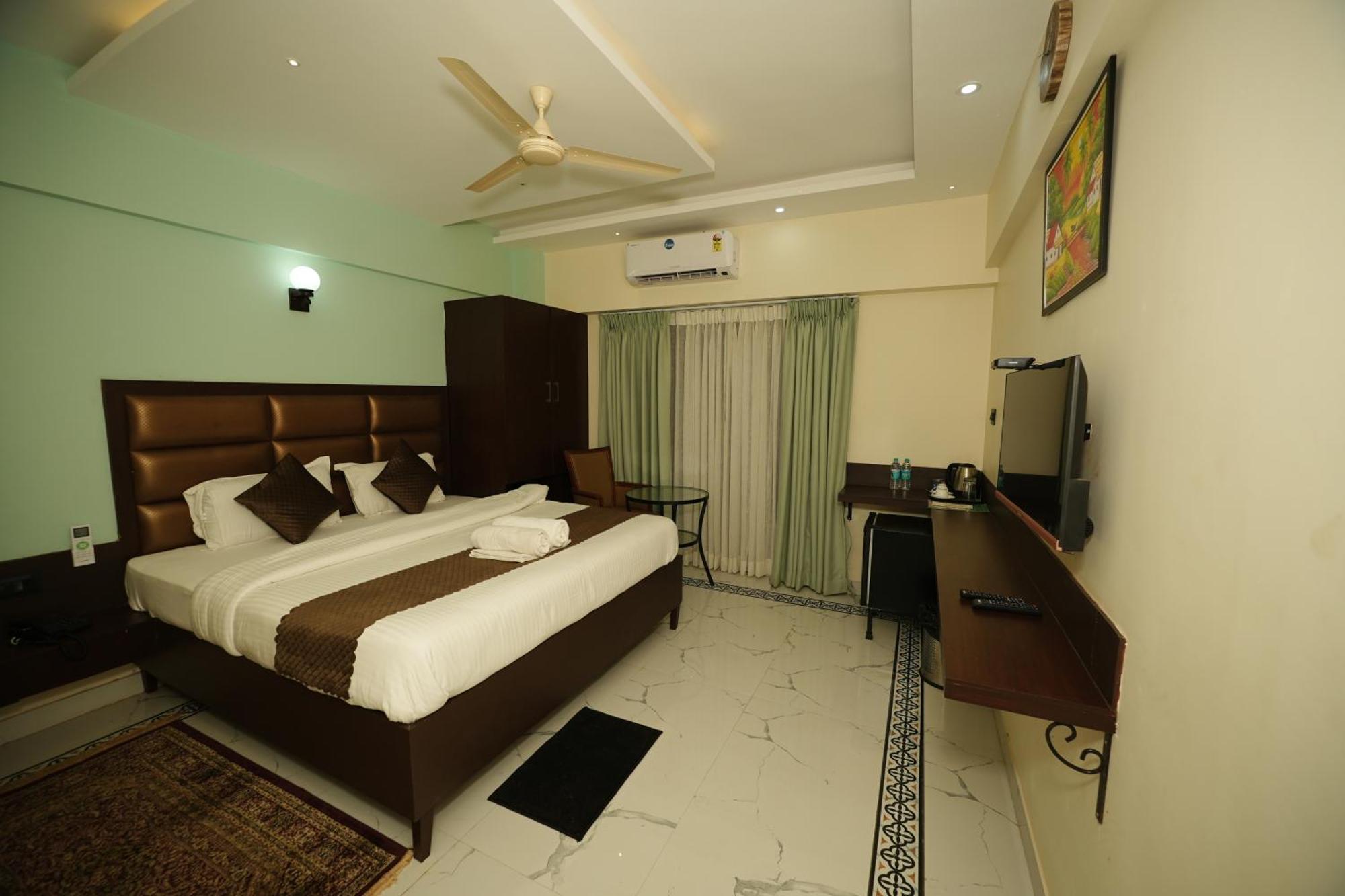 Saikiran Hotel Mapusa Exterior photo